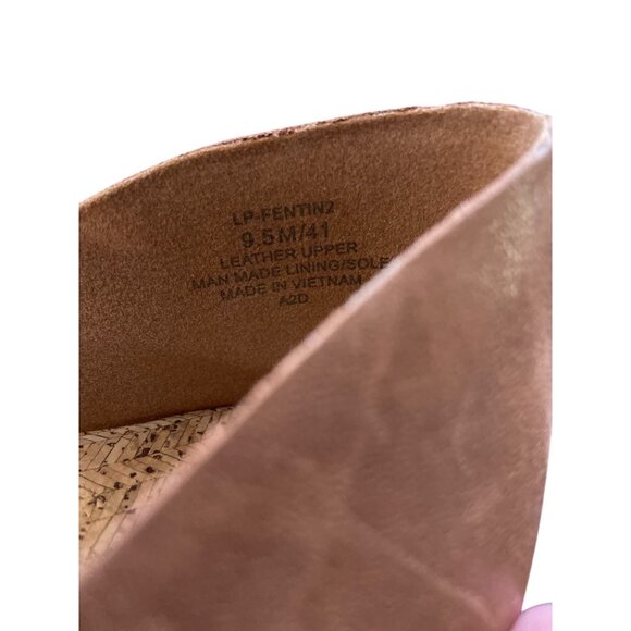 Lucky Brand Fentin 2 Flat Leather Sandals Latte Brown Size 9 Neutral Coastal - Picture 9 of 12